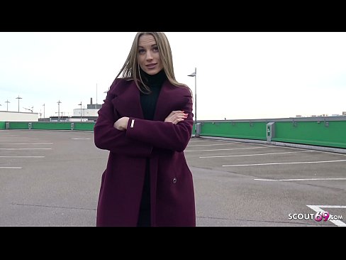 ❤️ GERMANA SCOUT ESTAS REVĜO tuŝanta ŜTALON, PARKOJN TELTALALE KAJ SEXYA POR MONO ️ Fika video ĉe ni ﹏