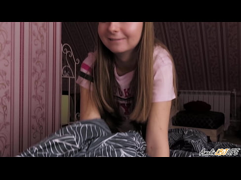 ❤️ Blondie Suĉas sian BFF-on Profunde kaj Akiras Cum En Ŝia Buŝo ️ Fika video ĉe ni ﹏